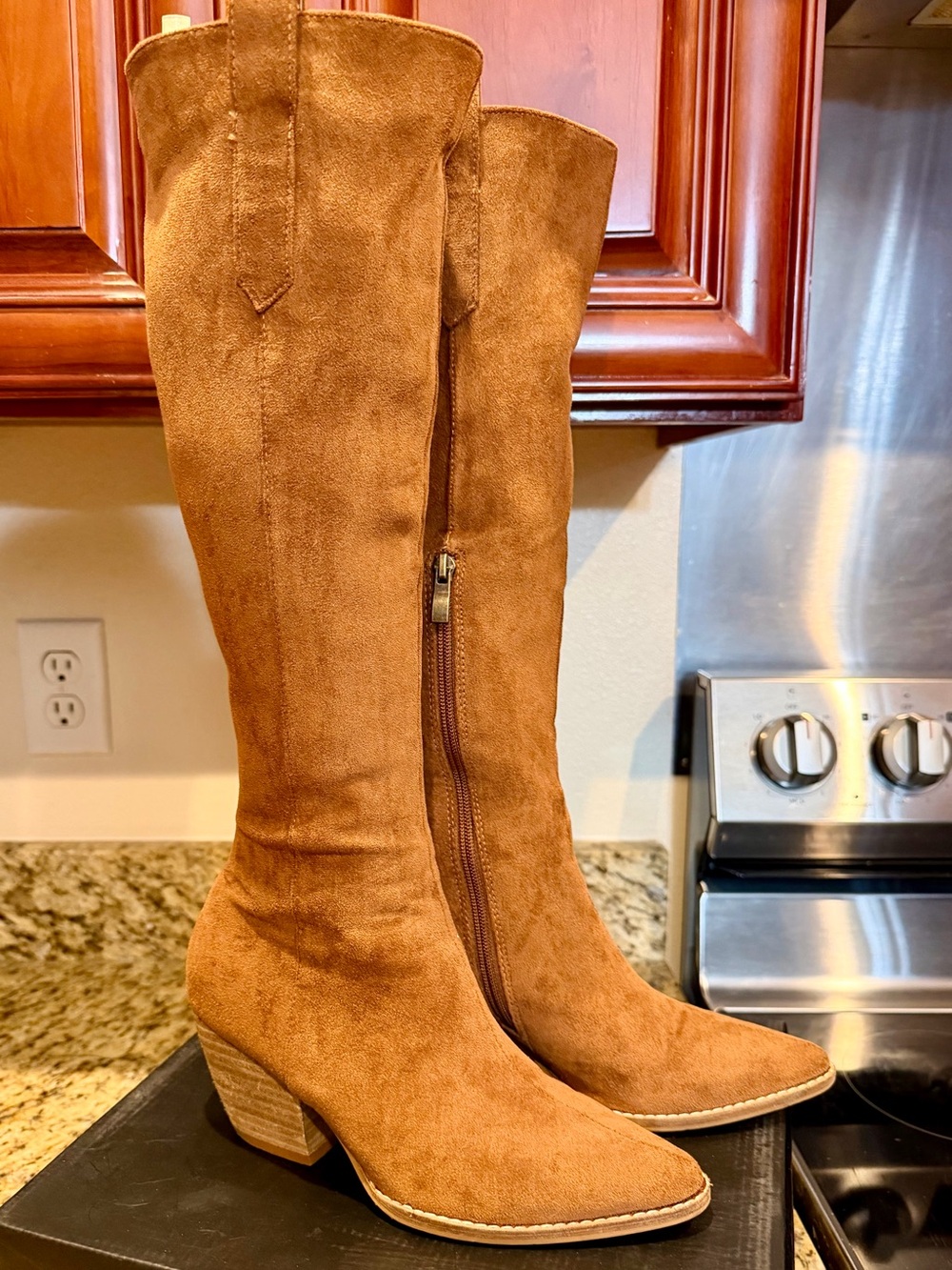 CCOCCI Tan Suede Mid-Calf Block Heel Boots